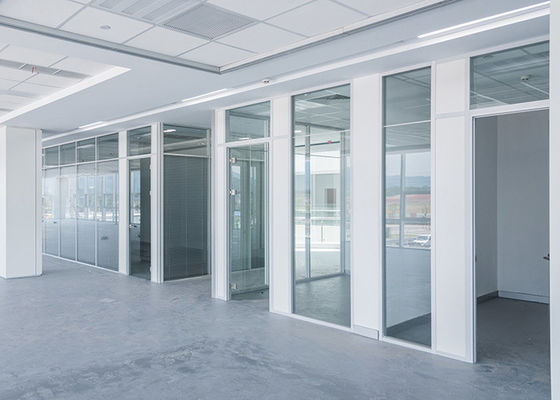 Afneembare solide scheidingswand Vaste voorgefabriceerde glaswandpanelen voor kantoor